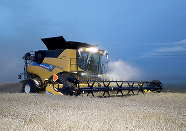 Crop students are hastily finishing their harvest season using the New Holland CR8.90 combine.