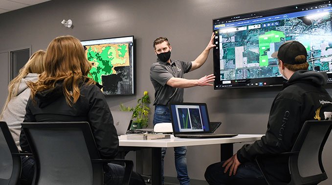 A agricultural sciences instructor using technology to teach in new Agriculture Technology Centre